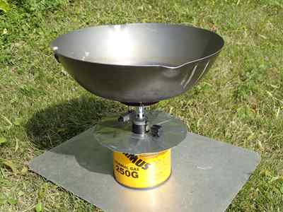 大きな鍋をのせて長時間調理をしても安心