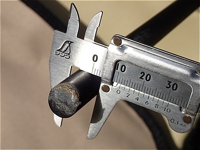 チェアのフレームパイプ外径は11.8mm