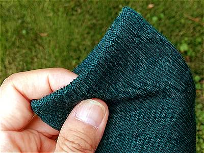 伸縮性が良く足の形にピッタリとフィットする