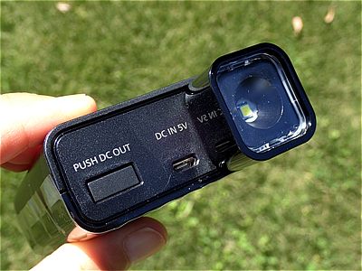 LEDライトアタッチメントが付属しています