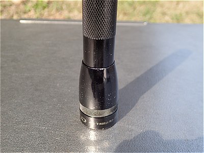 ライトの底部分がピッタリとハマる