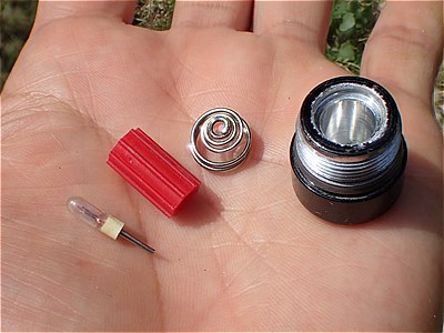 マグライトの予備電球