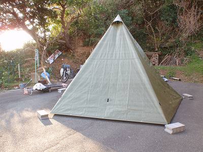 テントの大きさは2段階に変化する