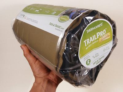 サーマレスト トレイルプロ：雪中キャンプ