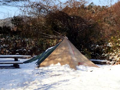 ヒルバーグタープ20とスノーピーク　ペンタ