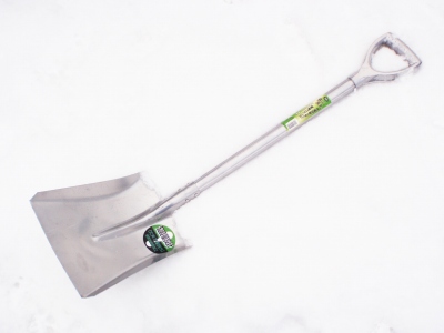 雪かきでも軽いアルミのショベル